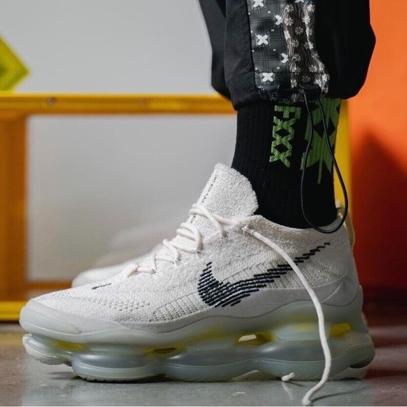 Nike Air Max Scorpion Flyknit